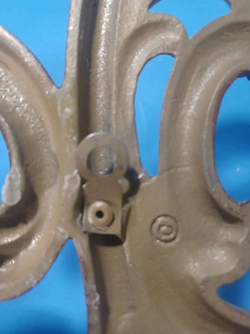 Hollywood Regency antique gold